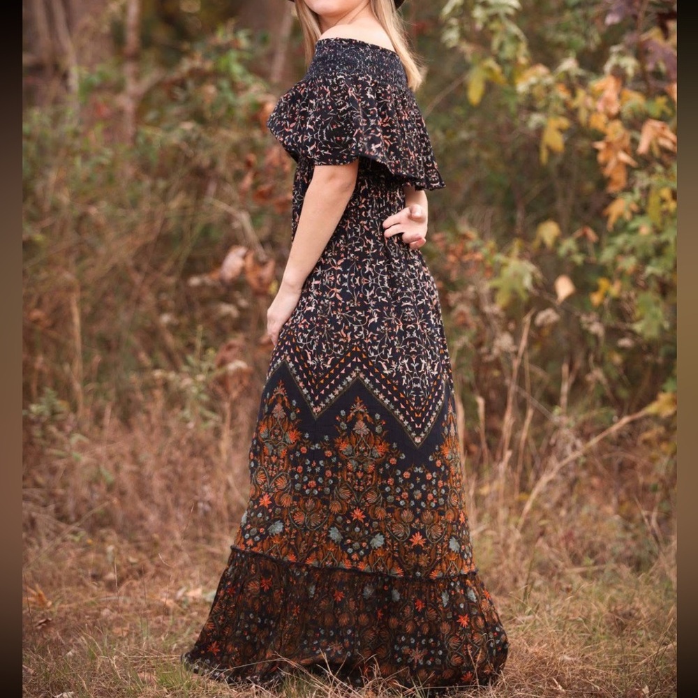 Altar d’state off the shoulder floral maxi Dress in M